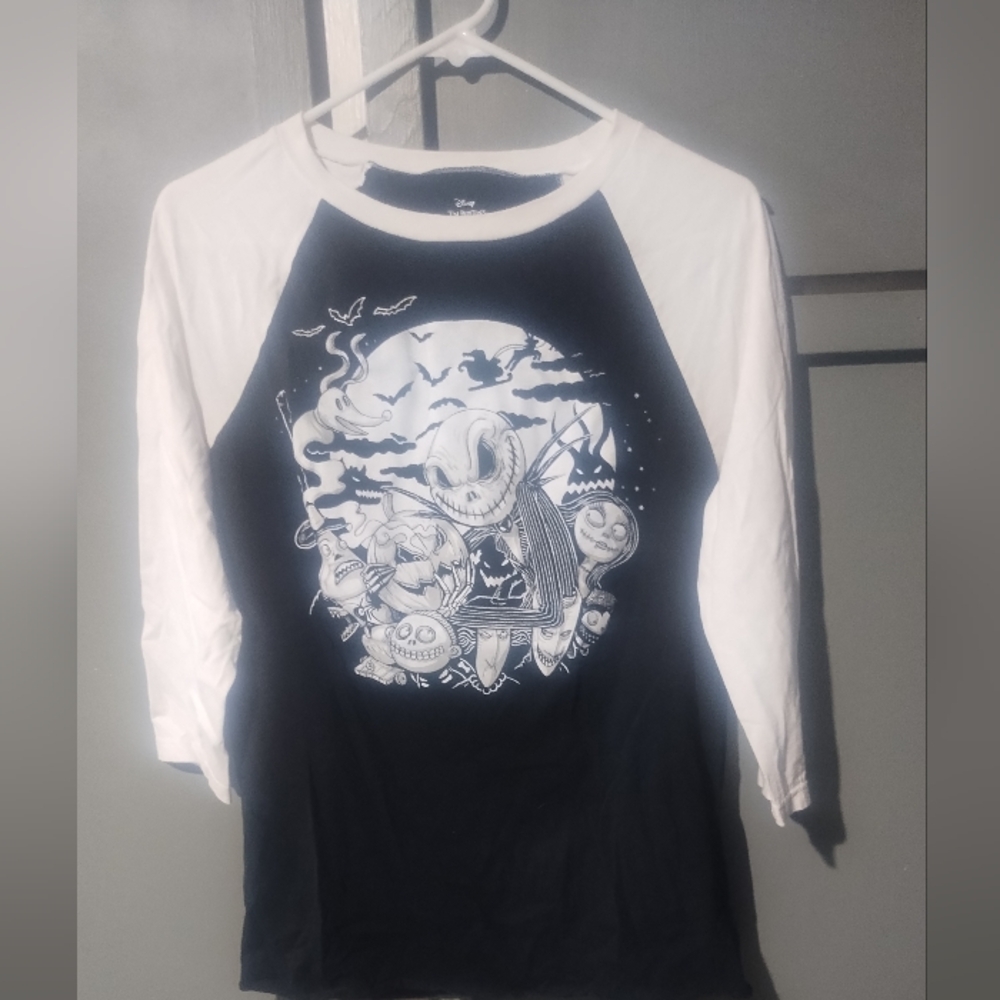 Black and White Graphic Raglan Shirt